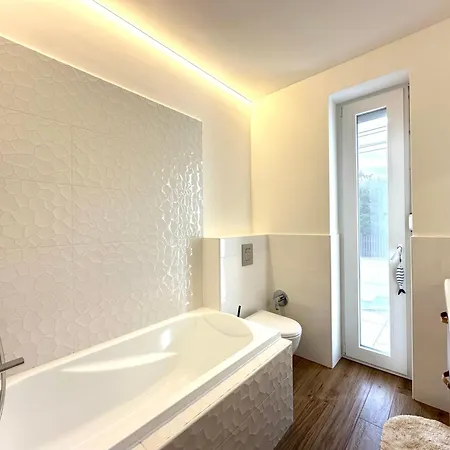 Appartamento Modern, Stilusos Paloznakon Paloznak